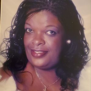 Meet your Posher, Loretta